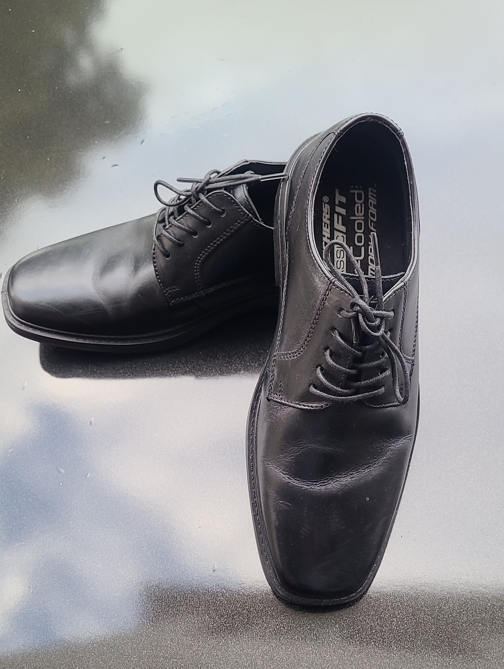 Skechers For Man Size 7 Used Color Black